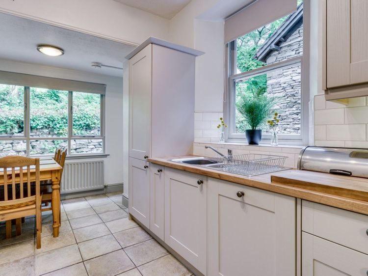 Gorgeous Cottage In Bowness Exterior foto